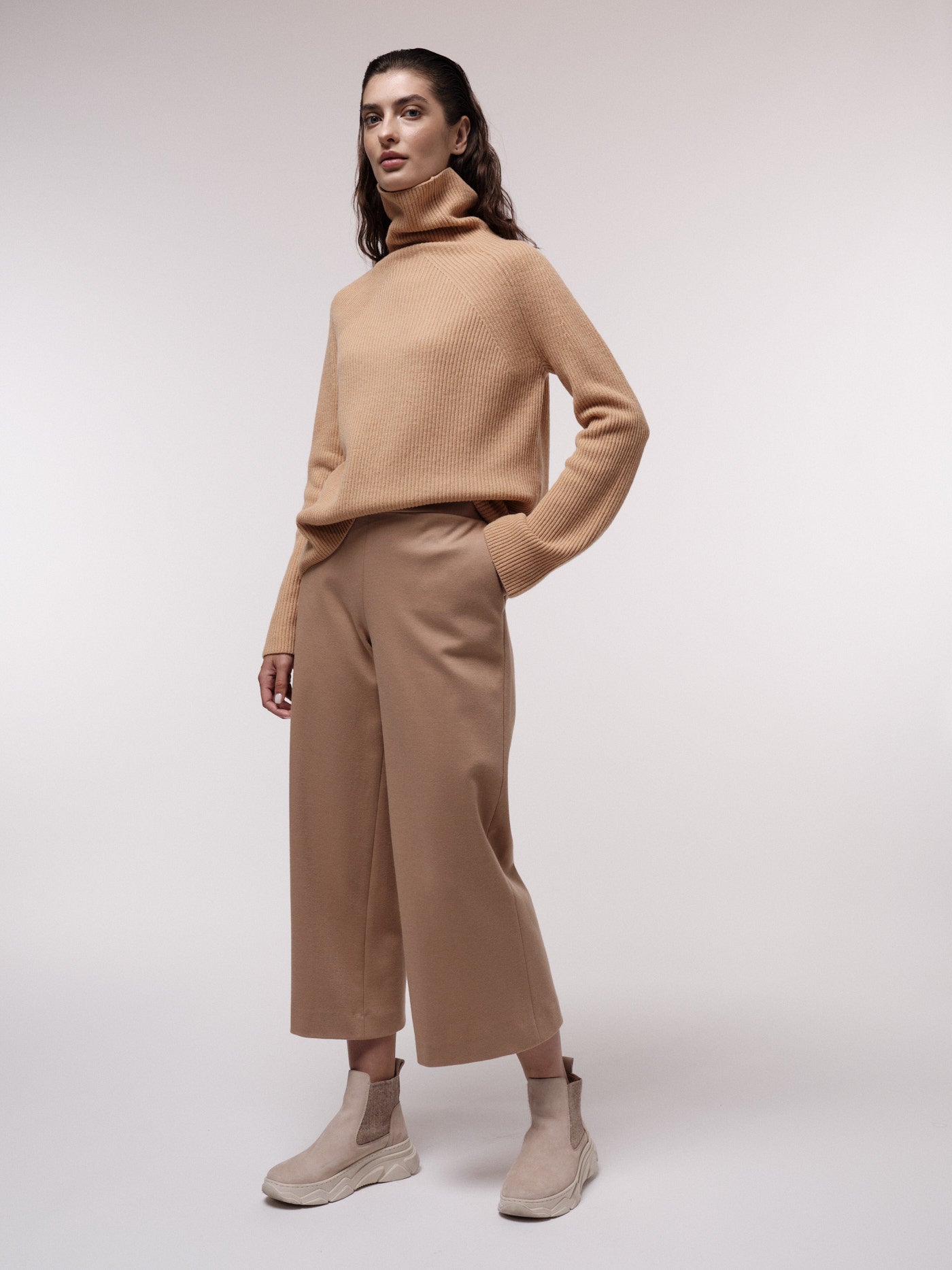 LANIUS_AW21_12941-00_Culotte_camel_01.jpg