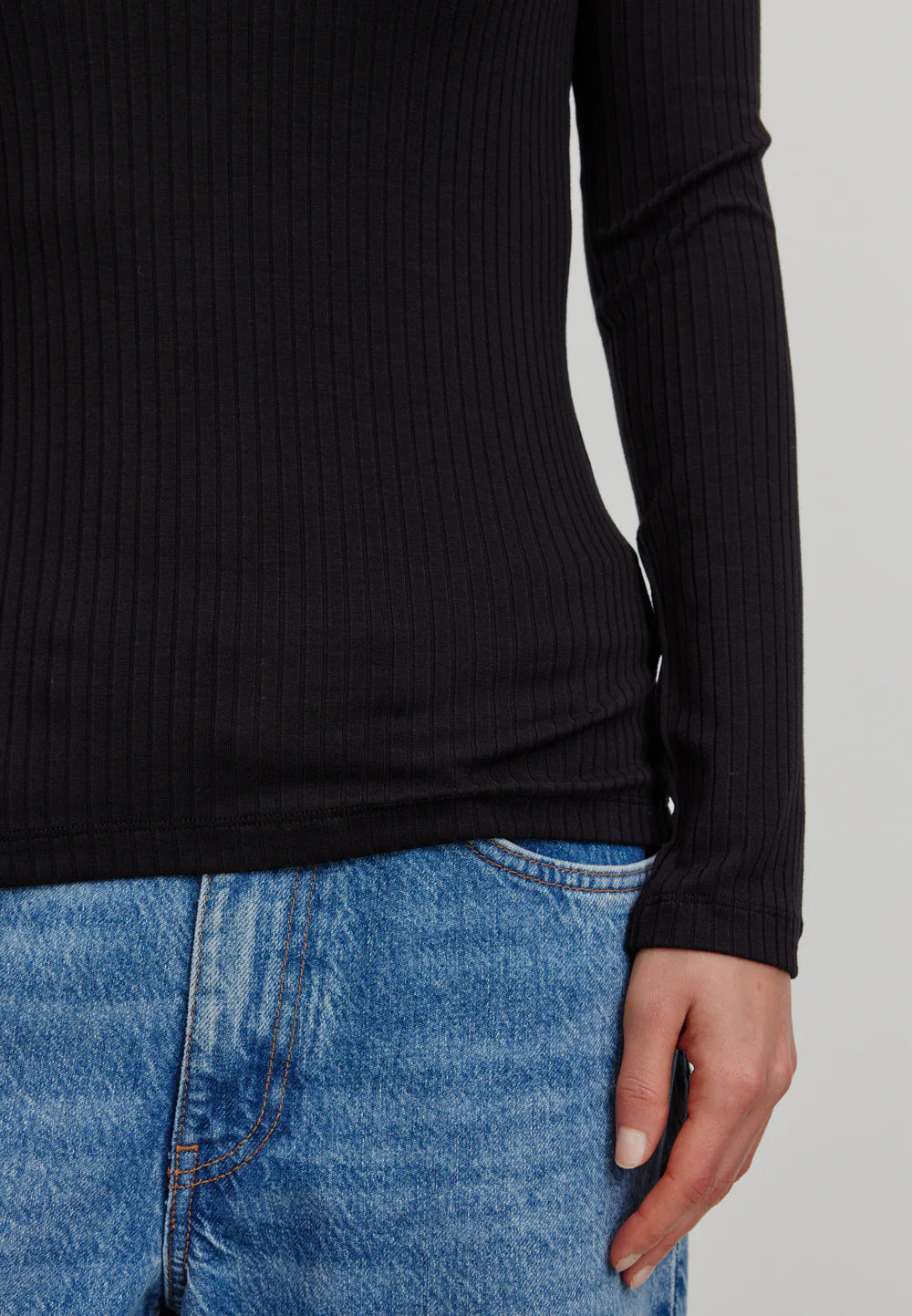 Recolution Longsleeve Stella aus Ecovero Viskose