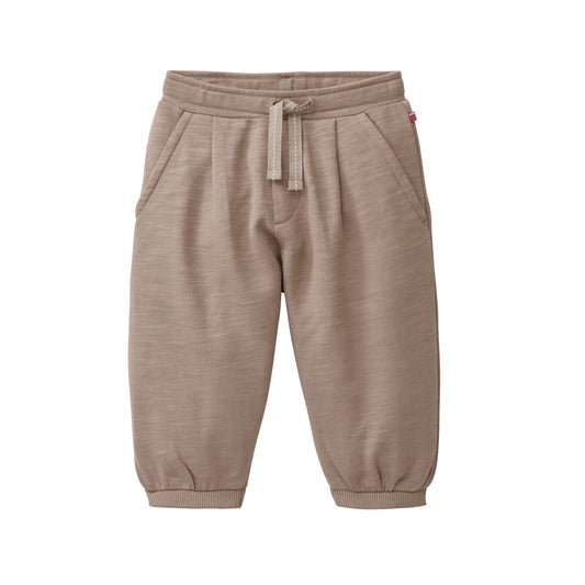 People wear organic Sweat Hose beige Bio-Baumwolle
