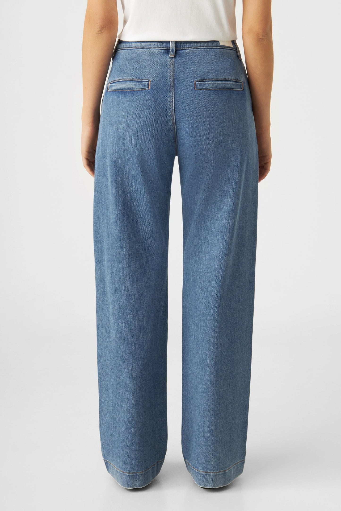 Dawn Jeans Glow