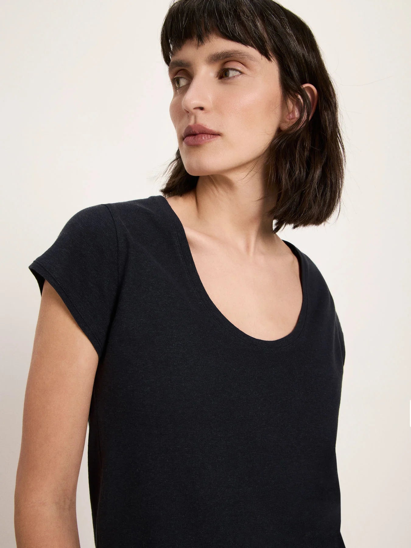 Lanius Shirt mit tiefem Ausschnitt