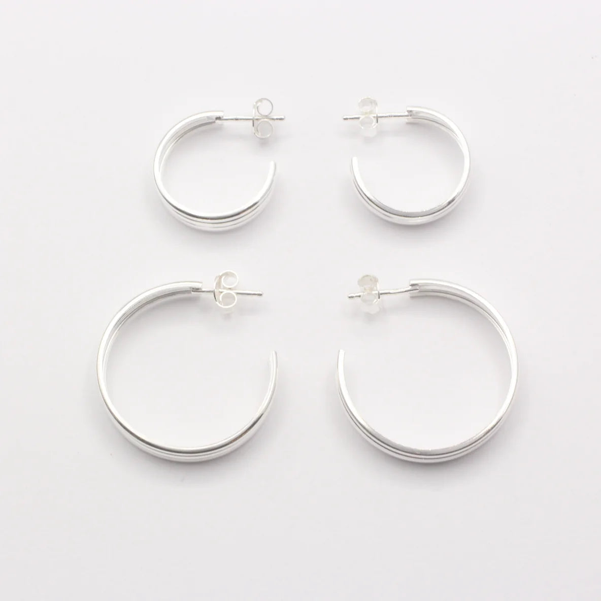 Jewelberry Kreole Three Lines Hoop