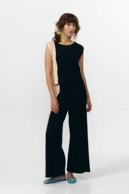 Suite 13 Hose Belino