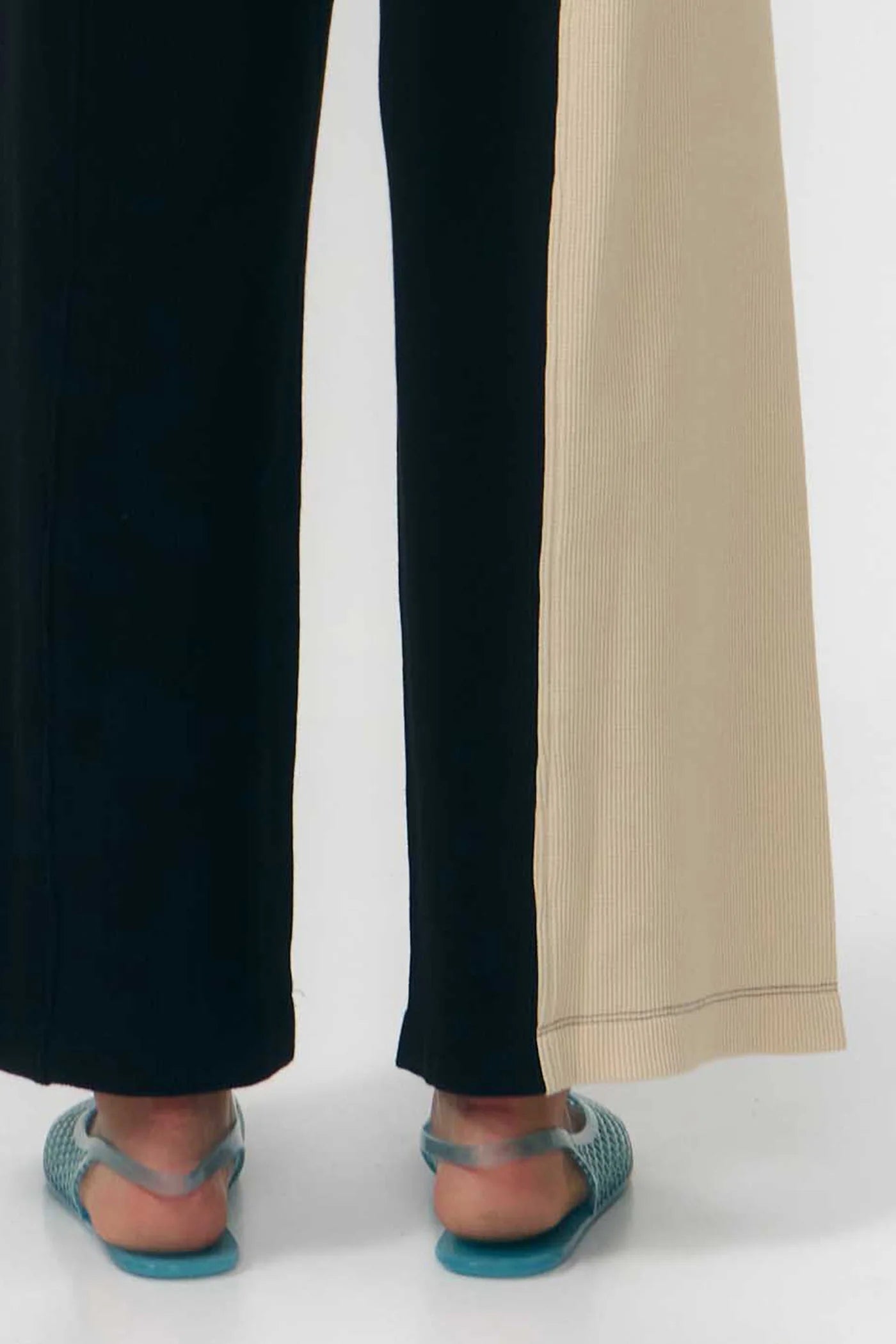 Suite 13 Hose Belino